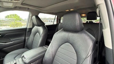 2025 Toyota Highlander Hybrid XLE