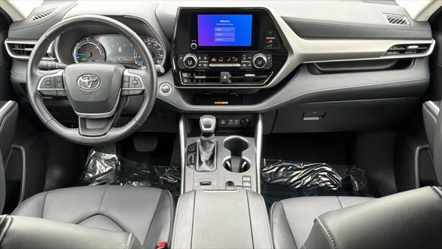 2025 Toyota Highlander Hybrid XLE