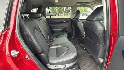 2025 Toyota Highlander Hybrid XLE