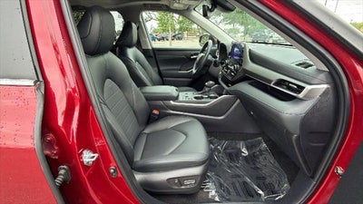 2025 Toyota Highlander Hybrid XLE