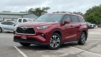 2025 Toyota Highlander Hybrid XLE