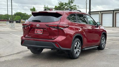 2025 Toyota Highlander Hybrid XLE