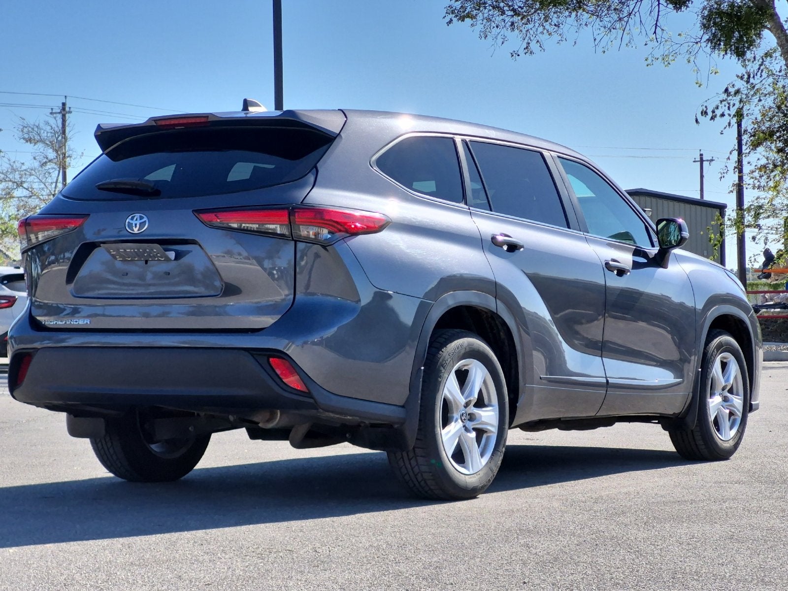 2023 Toyota Highlander L