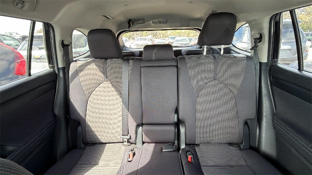 2025 Toyota Highlander LE