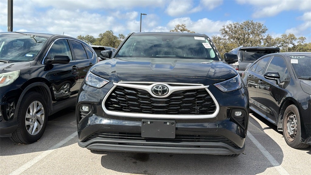 2025 Toyota Highlander LE