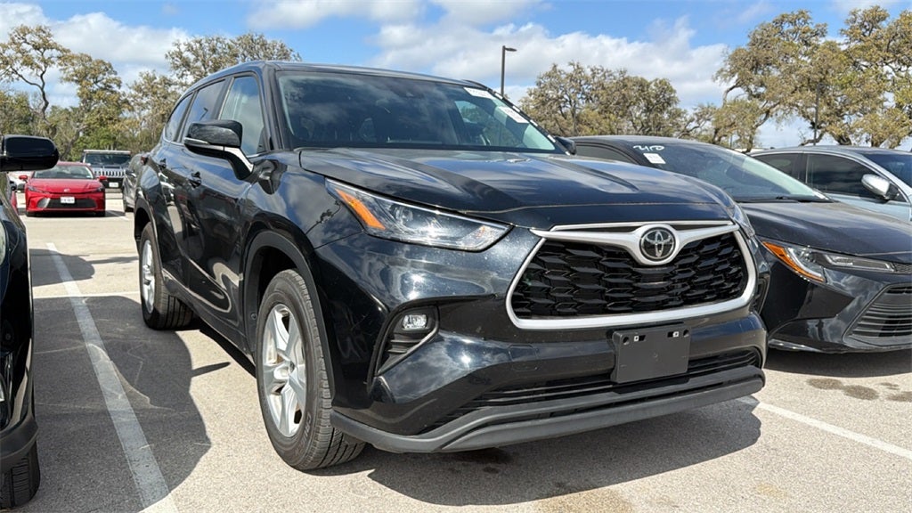 2025 Toyota Highlander LE