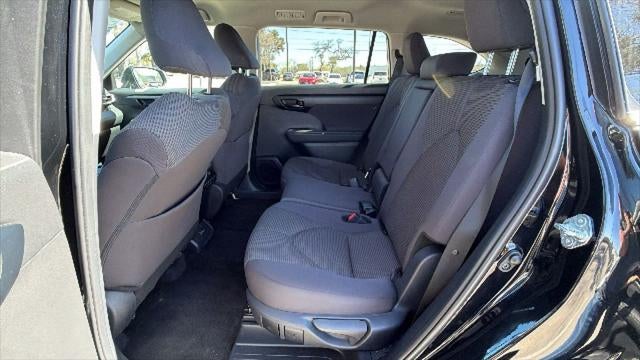 2025 Toyota Highlander LE