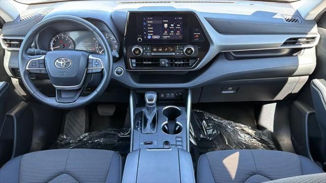 2025 Toyota Highlander LE