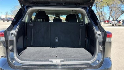 2025 Toyota Highlander LE