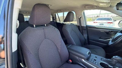 2025 Toyota Highlander LE