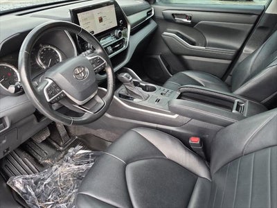 2023 Toyota Highlander XLE