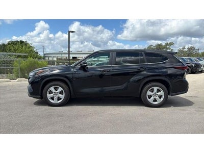 2025 Toyota Highlander LE