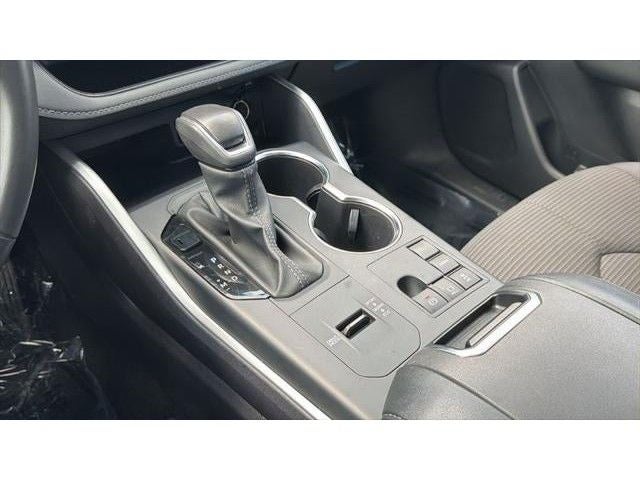 2025 Toyota Highlander LE