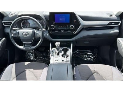 2025 Toyota Highlander LE