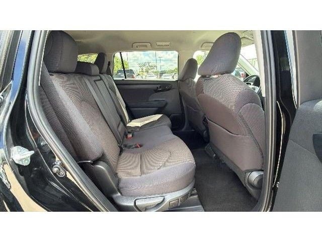 2025 Toyota Highlander LE