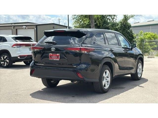 2025 Toyota Highlander LE