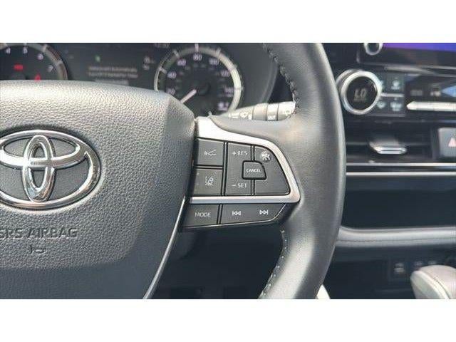 2025 Toyota Highlander LE
