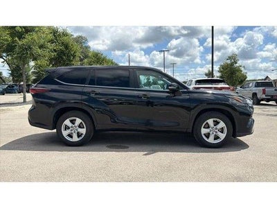 2025 Toyota Highlander LE