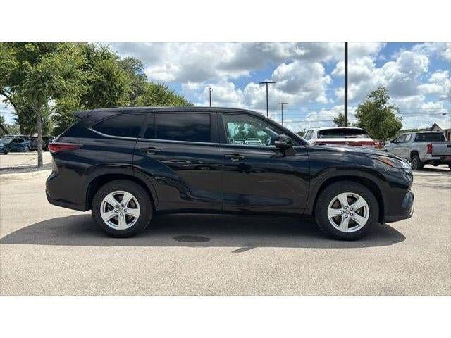 2025 Toyota Highlander LE