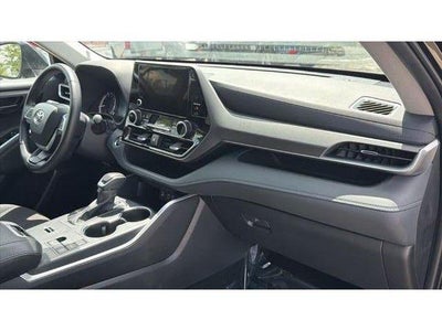 2025 Toyota Highlander LE