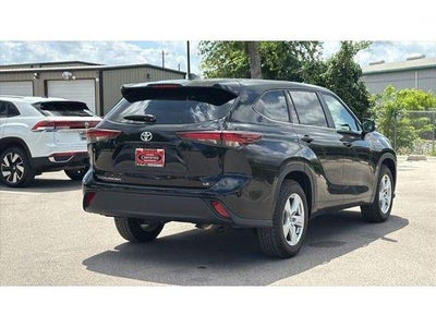 2025 Toyota Highlander LE