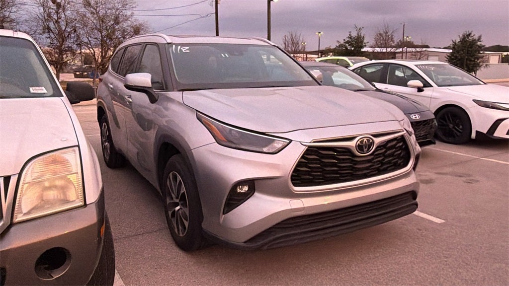 2023 Toyota Highlander XLE
