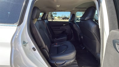 2023 Toyota Highlander XLE