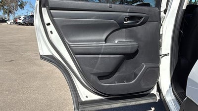 2023 Toyota Highlander XLE