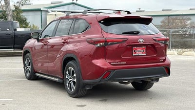 2024 Toyota Highlander XLE