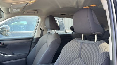 2025 Toyota Highlander LE