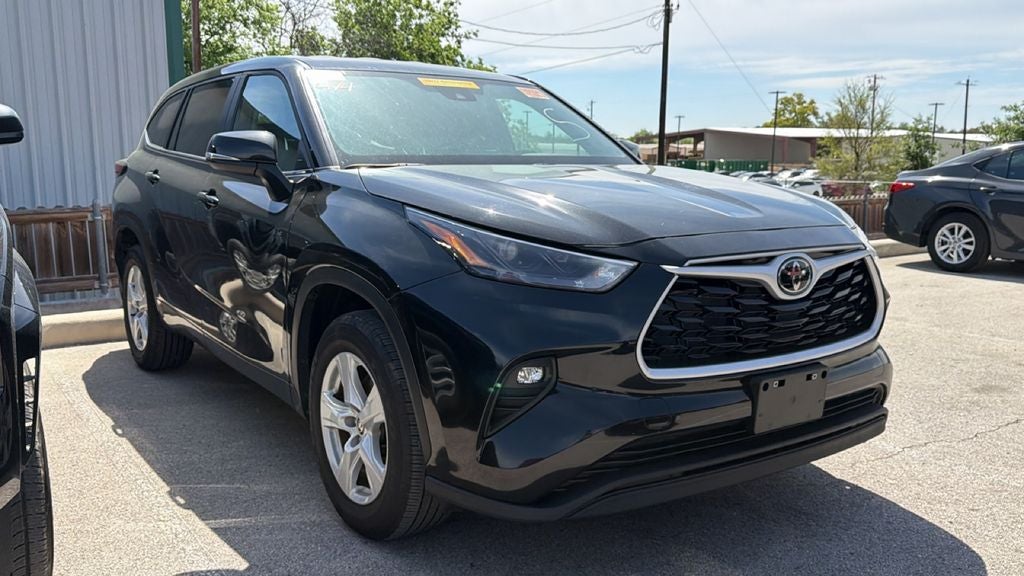 2025 Toyota Highlander LE