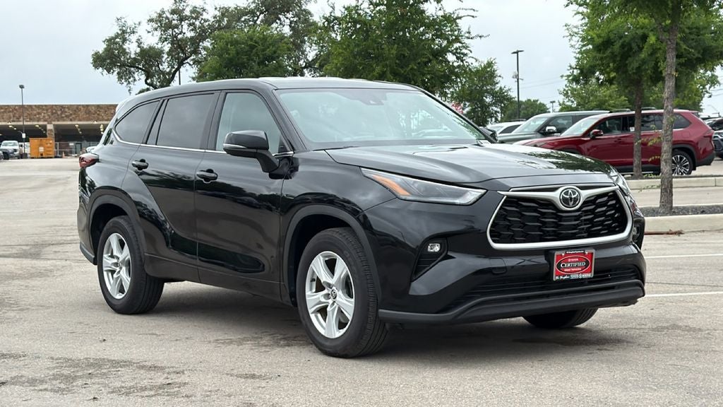 2025 Toyota Highlander LE