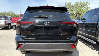 2025 Toyota Highlander LE
