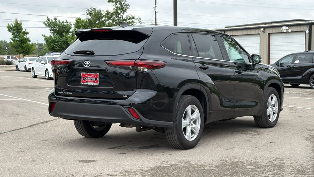2025 Toyota Highlander LE