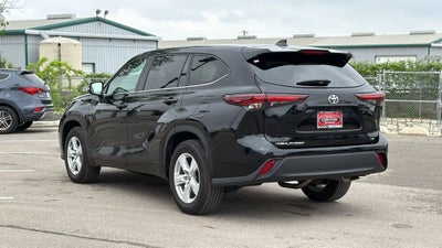 2025 Toyota Highlander LE