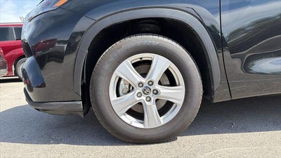 2025 Toyota Highlander LE