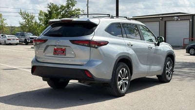 2024 Toyota Highlander XLE
