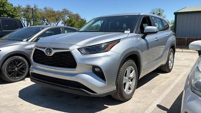 2025 Toyota Highlander LE