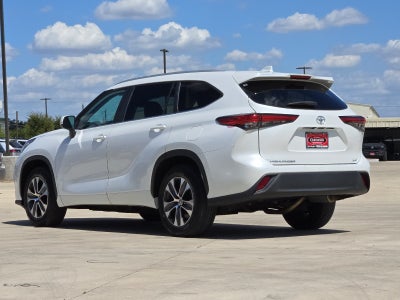 2023 Toyota Highlander XLE