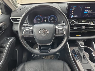 2023 Toyota Highlander Platinum