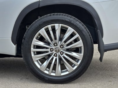 2023 Toyota Highlander Platinum