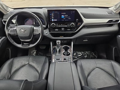 2023 Toyota Highlander Platinum