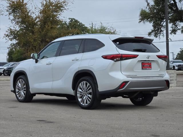 2023 Toyota Highlander Platinum