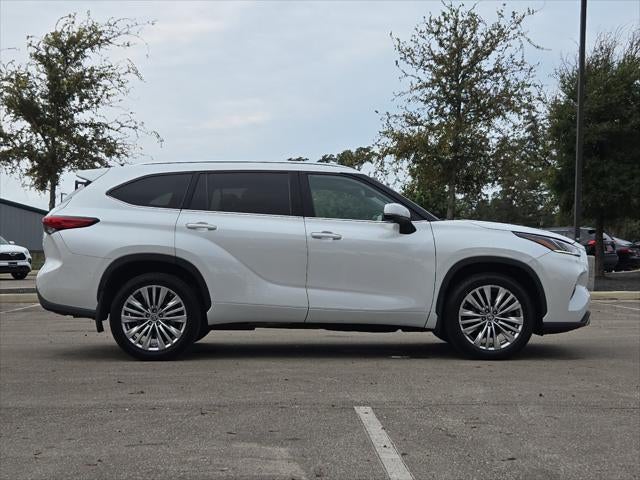 2023 Toyota Highlander Platinum