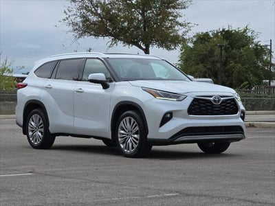 2023 Toyota Highlander Platinum