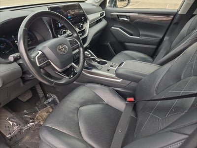 2023 Toyota Highlander Platinum
