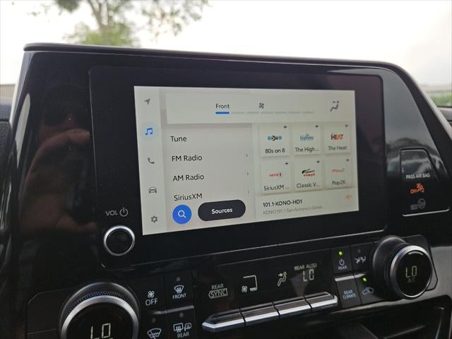 2025 Toyota Highlander LE - Photo 44