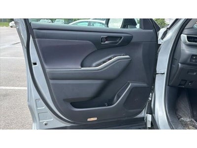 2025 Toyota Highlander LE