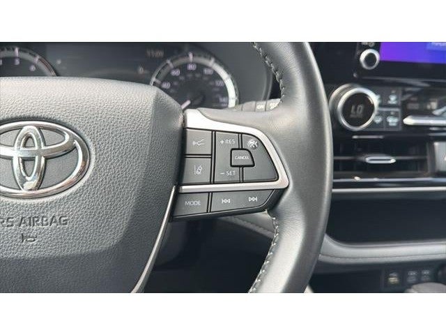2025 Toyota Highlander LE