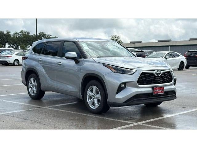 2025 Toyota Highlander LE